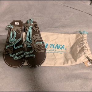 Plaka brown/turquoise sandals